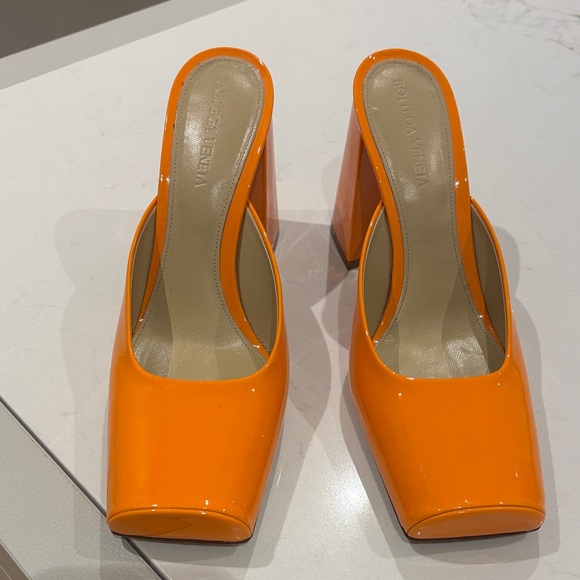 Bottega Veneta Shoes - Bottega Veneta Tower 105 Bright Orange Mules in Patent Leather